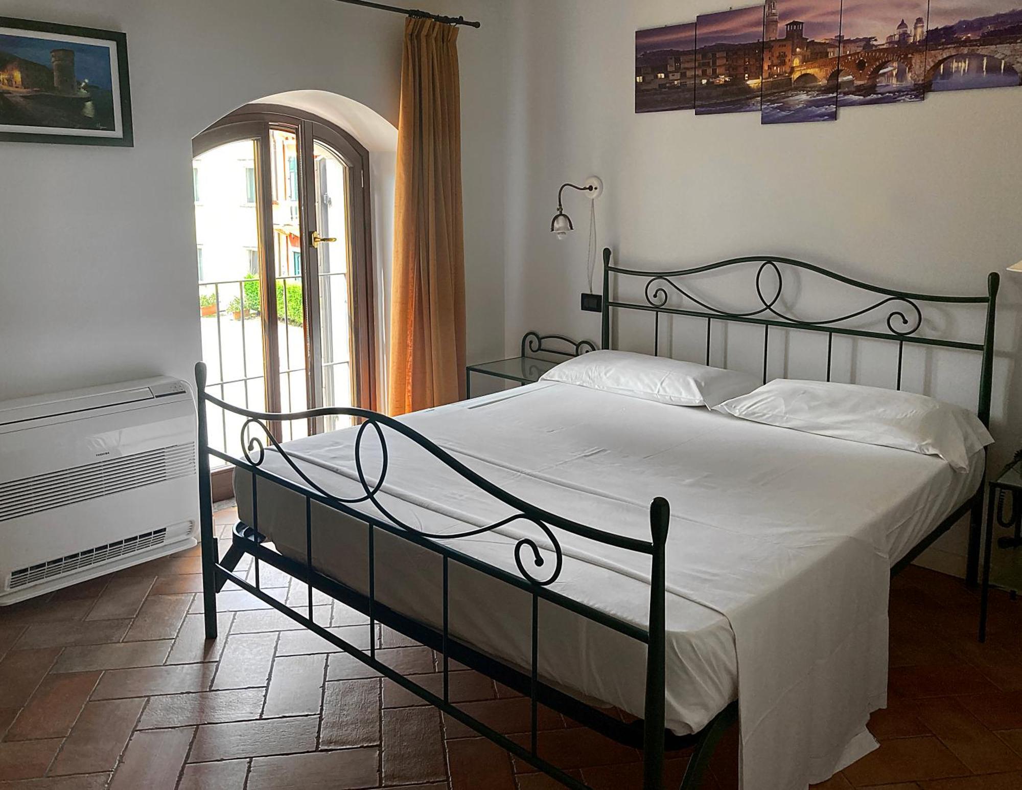 Hotel Antichi Cortili Dossobuono Eksteriør bilde