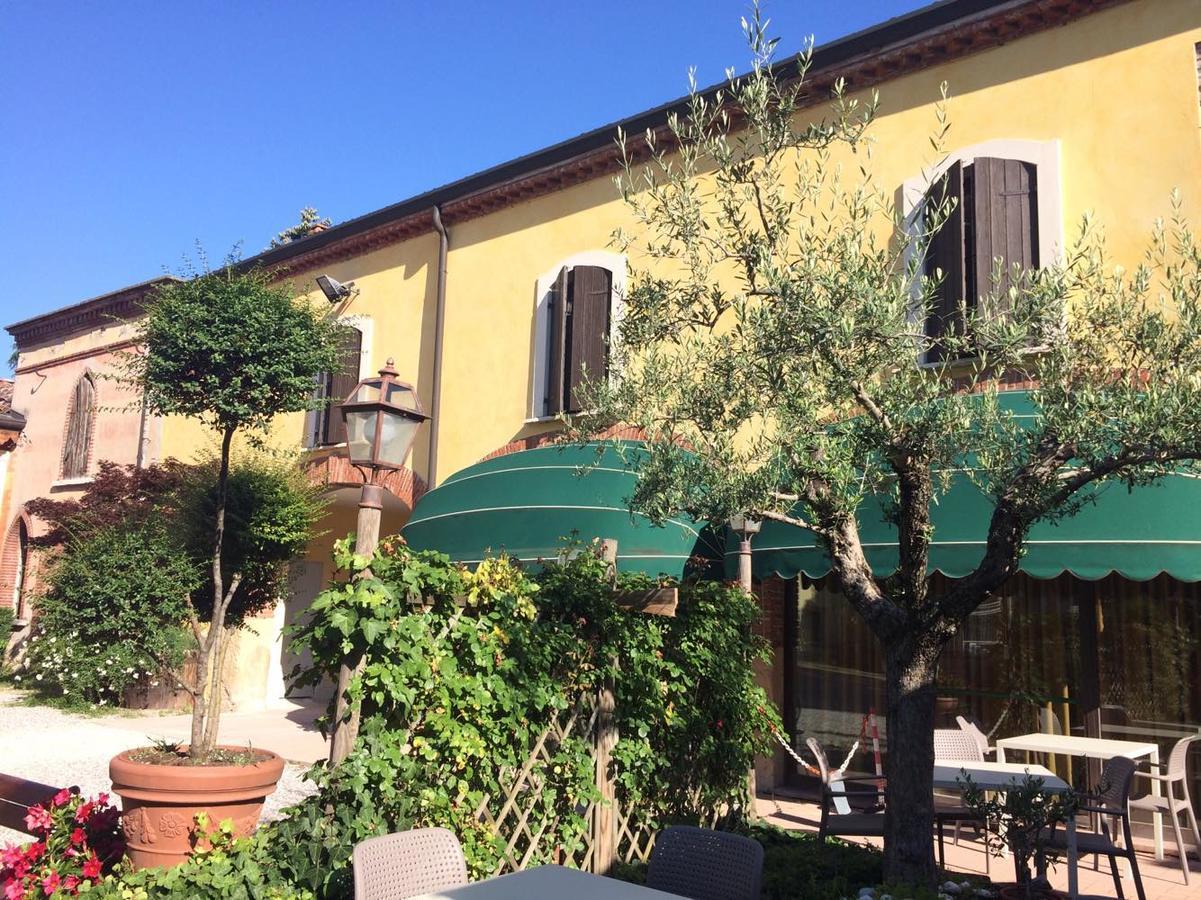 Hotel Antichi Cortili Dossobuono Eksteriør bilde